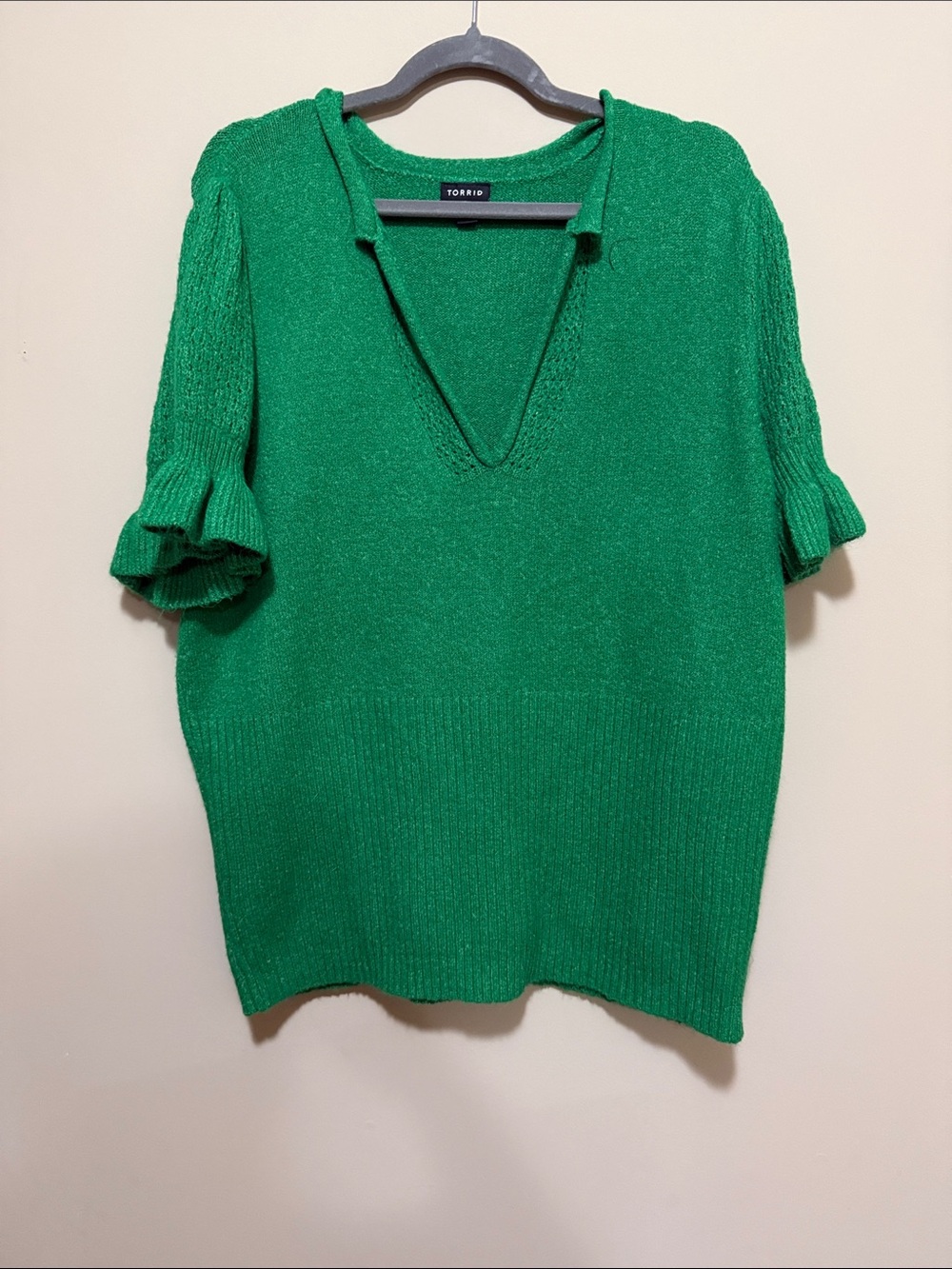 Torrid Kelly Green V-Neck Short Sleeve Knit Top